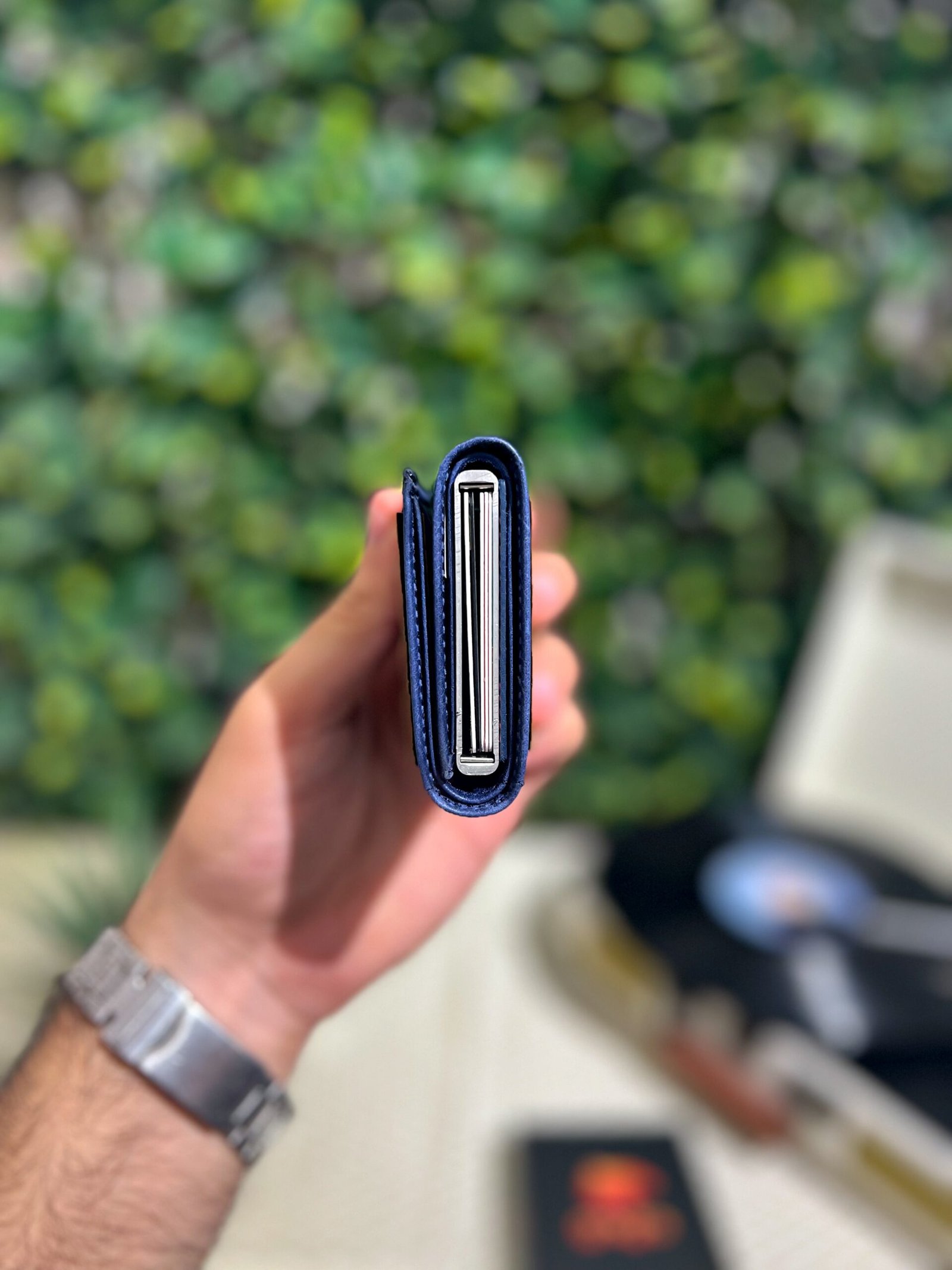 Created with RNI Films app. Profile 'None' Mekanizmalı Cüzdan Hakiki Deri Mavi 1001