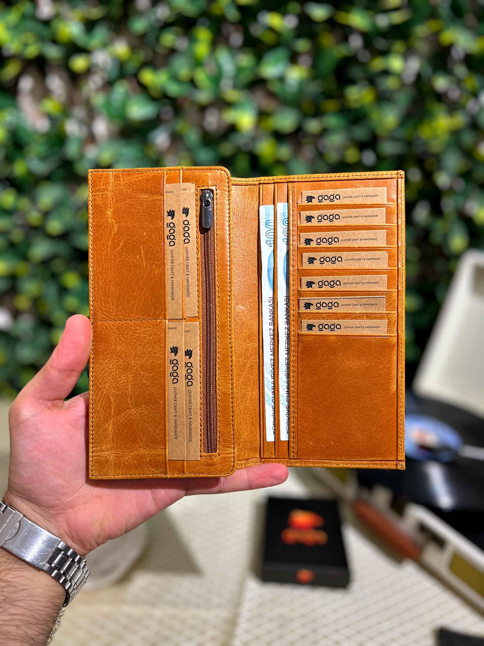 Created with RNI Films app. Profile 'None' Kapaklı Telefon Bölmeli Hakiki Deri Cüzdan Taba 1453