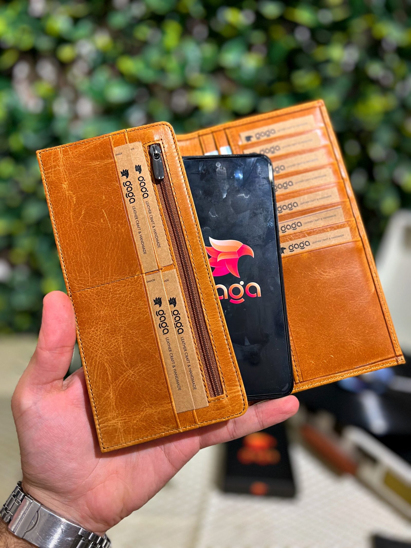 Created with RNI Films app. Profile 'None' Kapaklı Telefon Bölmeli Hakiki Deri Cüzdan Taba 1453