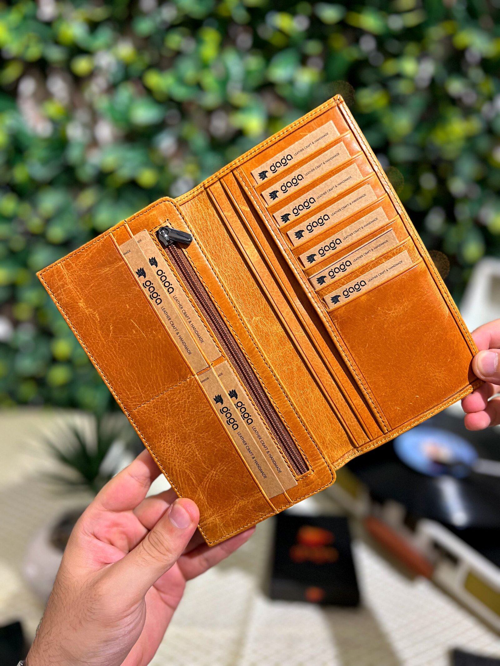 Created with RNI Films app. Profile 'None' Kapaklı Telefon Bölmeli Hakiki Deri Cüzdan Taba 1453