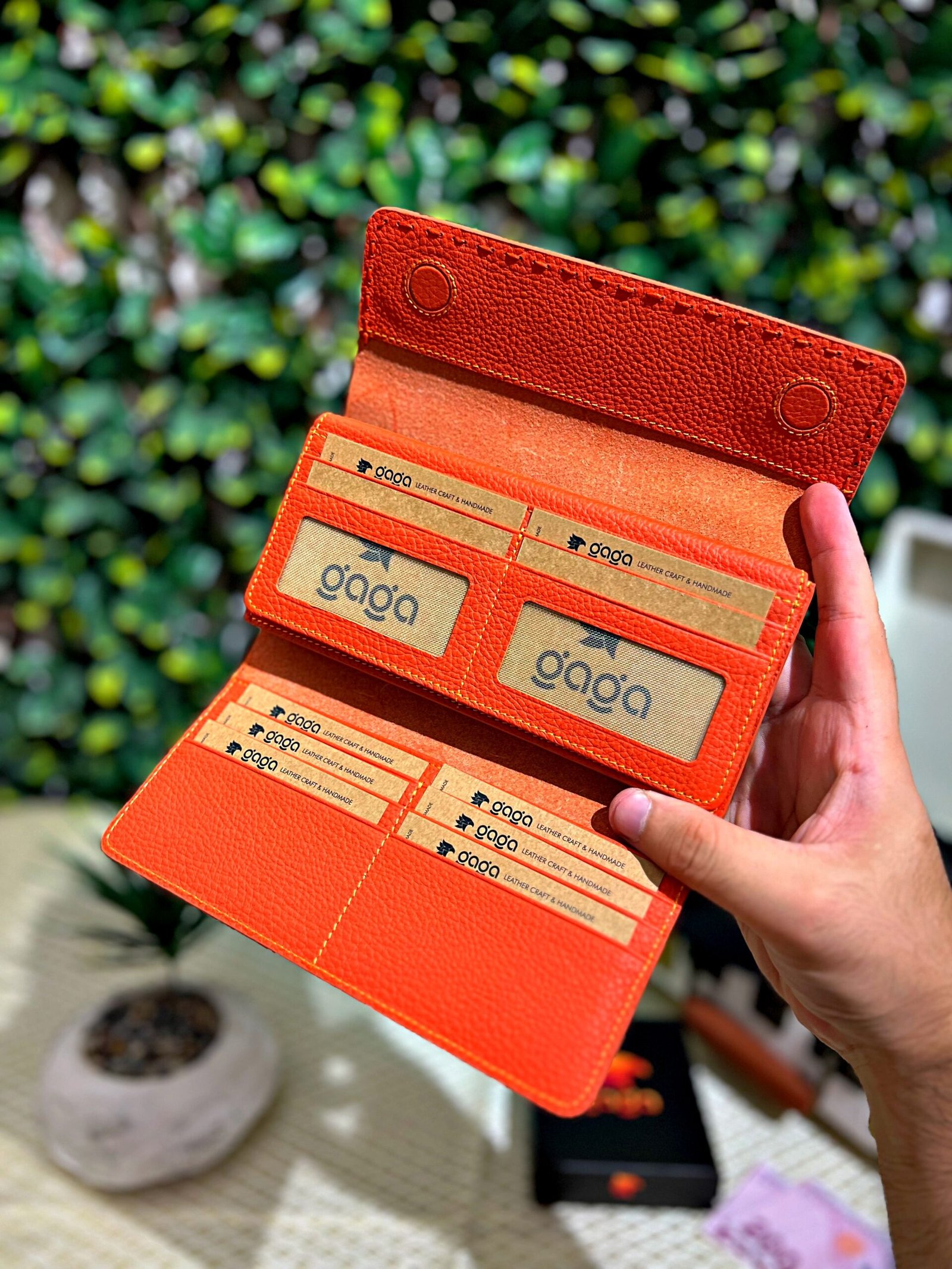 Created with RNI Films app. Profile 'None' Saraciye Dikişli Cüzdan Hakiki Deri Turuncu 1022