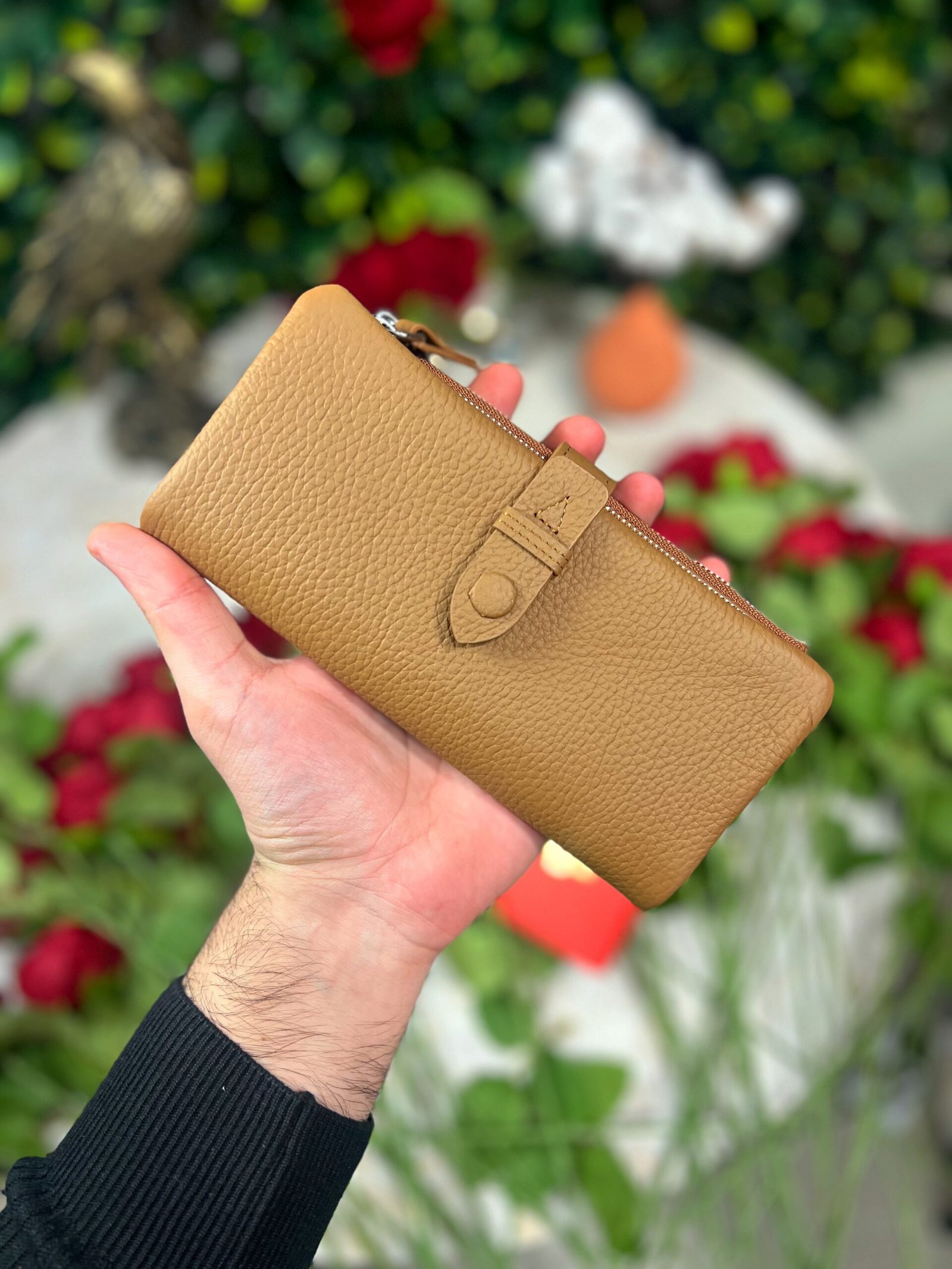 Created with RNI Films app. Profile 'None' Fermuarlı & Mıknatıslı Kadın Cüzdan Camel 1088